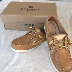 Sperry Top Slider boat shoes. Songfish Leather (Tan/gold). NWT. US size 6.5 Med